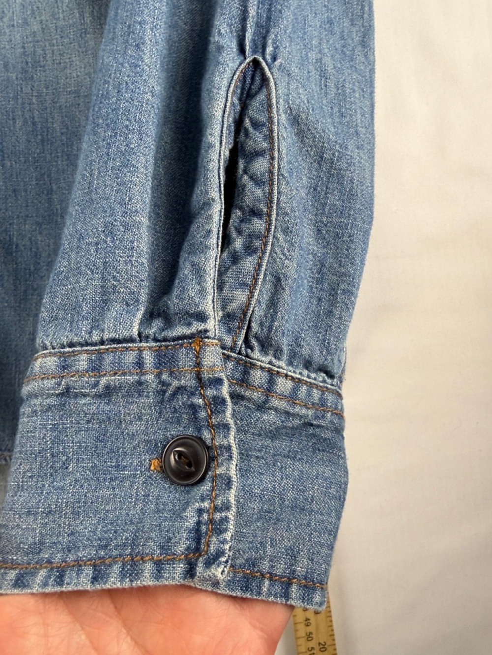 Gap Classic Fit Denim Button Down Shirt Men’s Large 100% Cotton - Picture 5 of 8